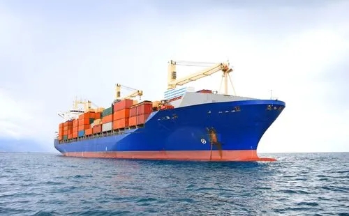 海运公司海华嘉豪物流把握“粮”机，高效代理进口玉米船舶