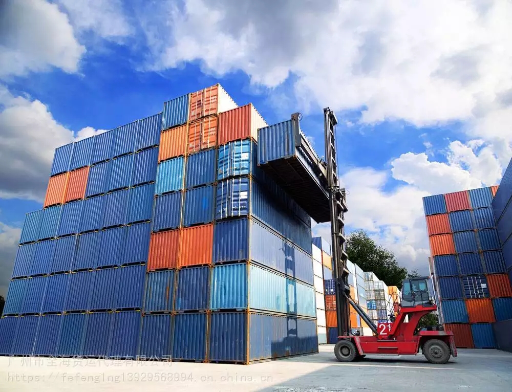 内贸海运公司海华嘉豪物流成功操作本年度首艘进口玉米船货一体化业务